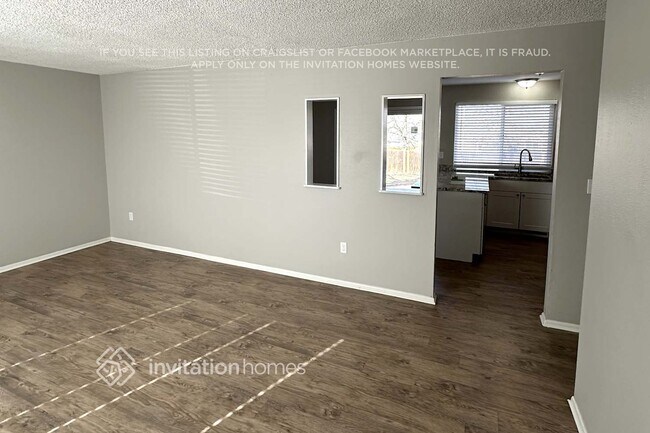 Building Photo - 15735 E Brown Ave