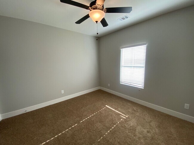 Building Photo - PRE-LEASING FOR AUGUST 2026! NEW CONSTRUCT...
