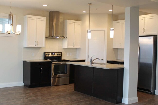 Photo du bâtiment - 47042 Macfarlane Pl