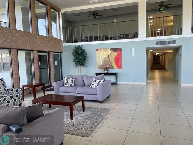 Foto del edificio - 9440 SW 8th St