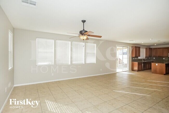 Foto del edificio - 209 Summit Creek Ave