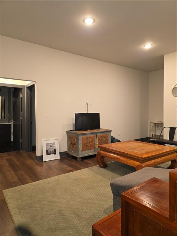 Foto principal - 112 Rogers St NE