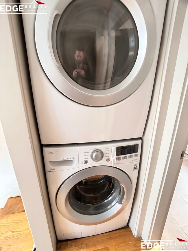 Building Photo - 11 Greylock Rd