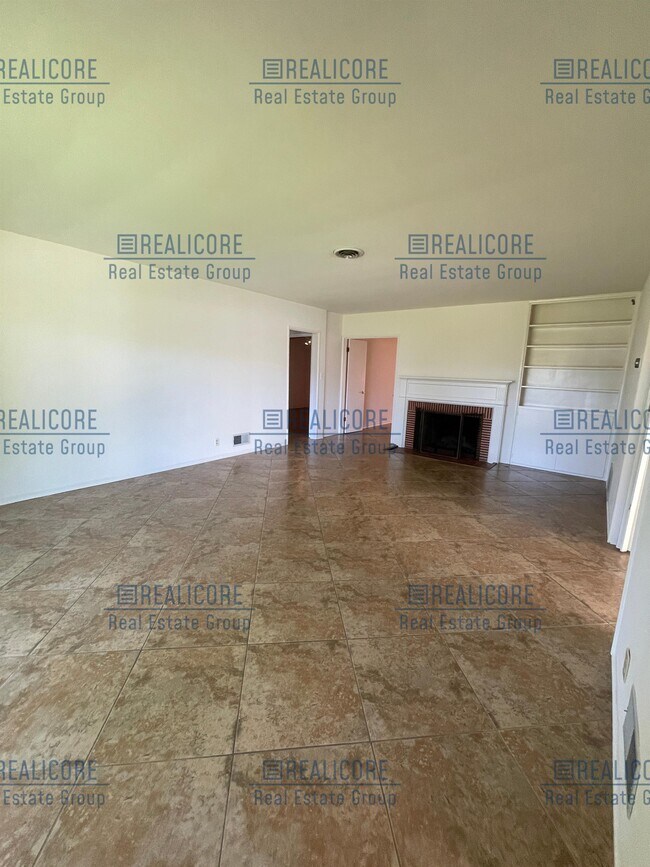 Building Photo - 8143 Calmada Ave