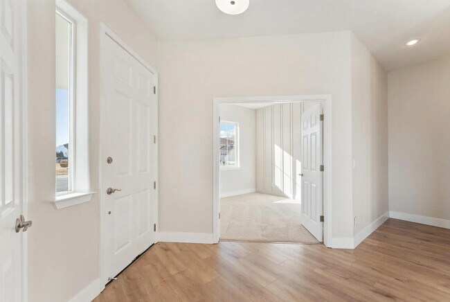 Building Photo - 1058 Chip Ct