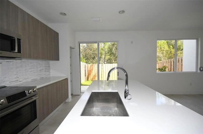 Photo - 10259 NW 72nd Terrace House