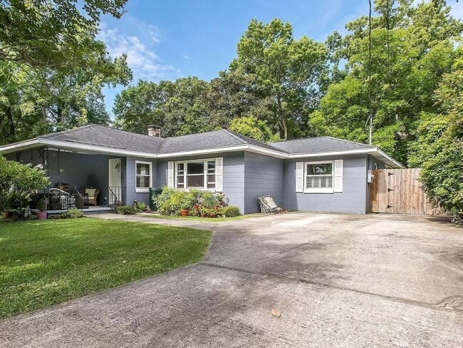 3BD/2BA with a FLEX ROOM HOUSE IN WEST ASHLEY- Available June 1, 2026! - 3BD/2BA with a FLEX ROOM HOUSE IN WEST ASHLEY- Available June 1, 2026!