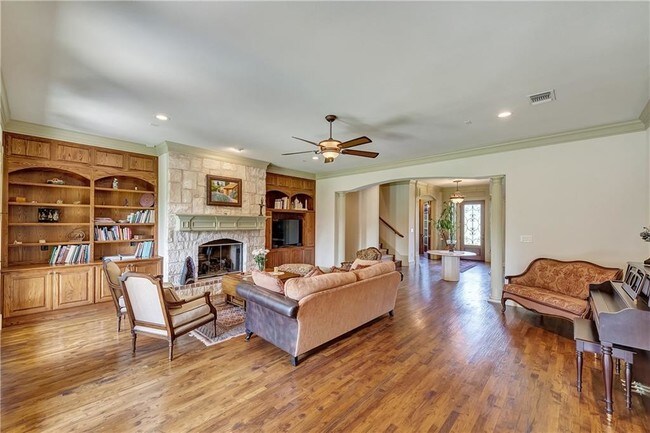 Building Photo - 4910 Sunrise Trail