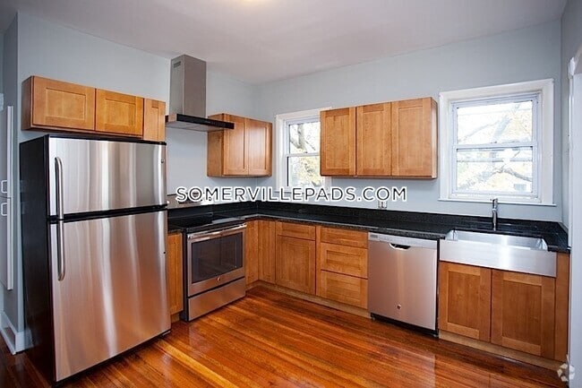 Building Photo - 41 Belknap St
