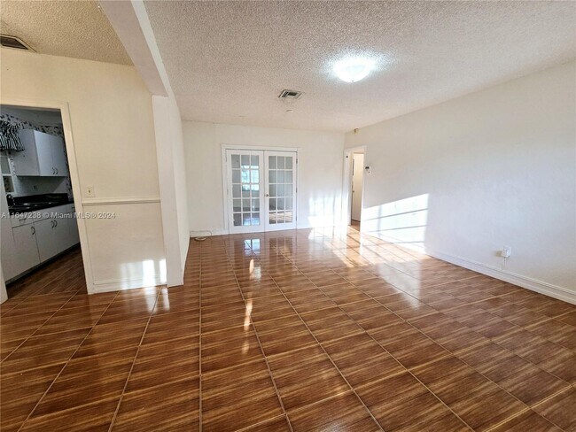 Foto del edificio - 18441 NE 20th Pl