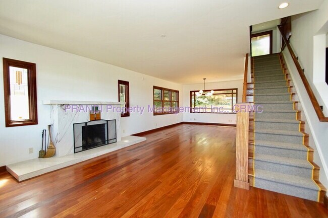 Foto del edificio - 63 Glen Dr