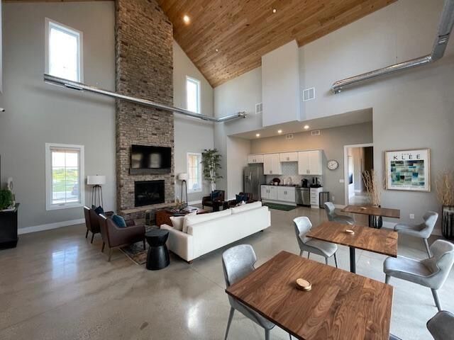 Foto del edificio - 5370 Robinwood Ct