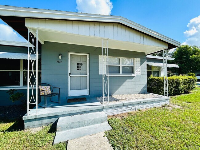 Building Photo - Quaint 3 Bedroom Home in 32812