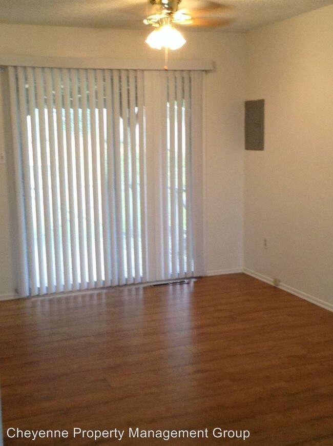 Foto del edificio - 4302 Sullivan St
