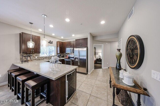 Foto del edificio - 5450 E Deer Valley Dr