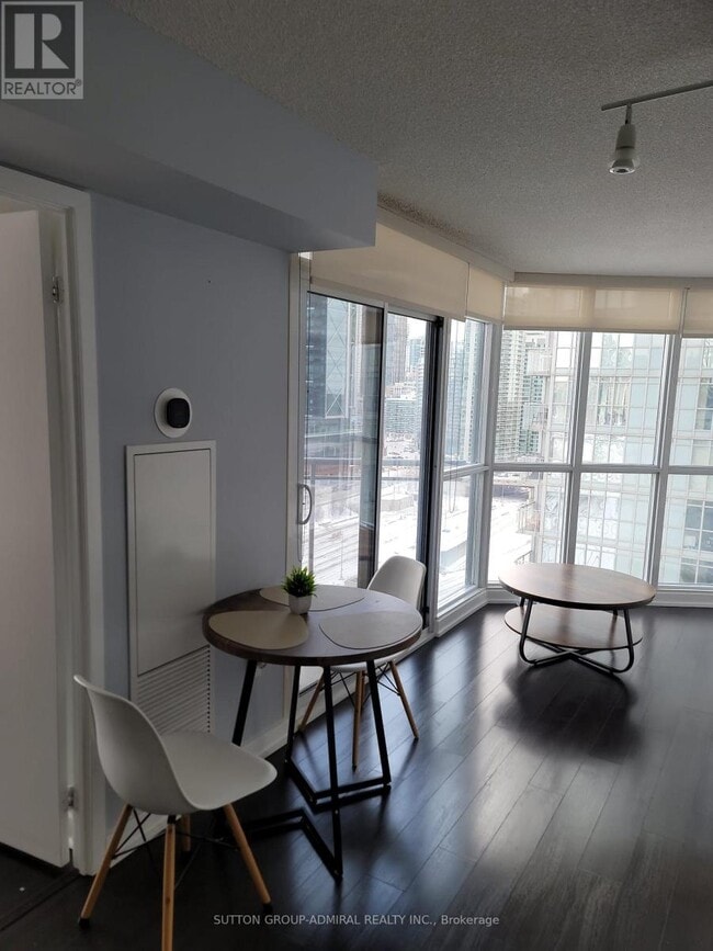 Building Photo - 21 Iceboat Terr