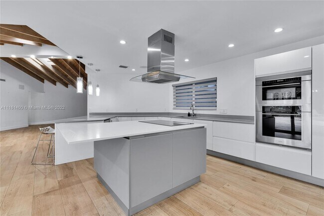 Foto del edificio - 7441 SW 66th St