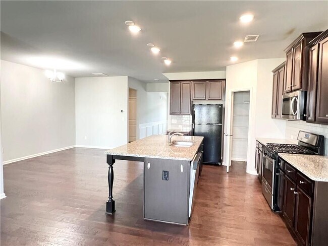 Foto del edificio - 2300 Ivy Birch Ln