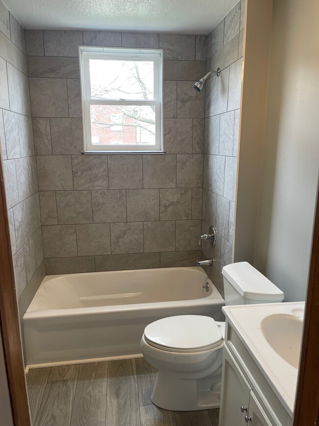 Newly renovated bathroom - 1352 Lafayette Ave