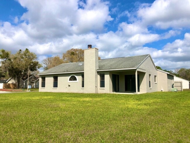 Foto del edificio - GREAT 3/2 HOME IN OVIEDO STILLWATER SUBDIVISION