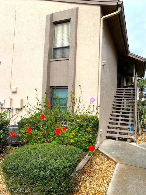 Building Photo - 26336 Nadir Rd