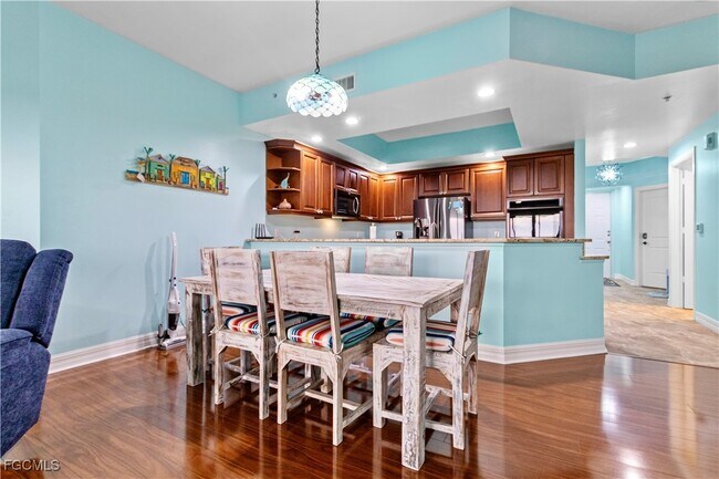 Building Photo - 14300 Riva Del Lago Dr