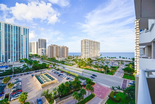 Foto del edificio - 1985 S Ocean Dr