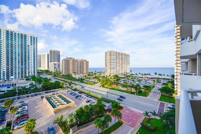Building Photo - 1985 S Ocean Dr