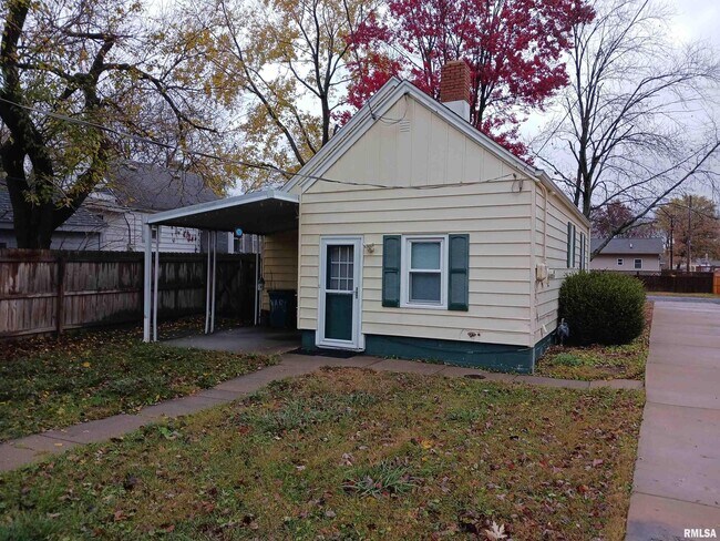 Foto del edificio - 1914 W Richwoods Blvd