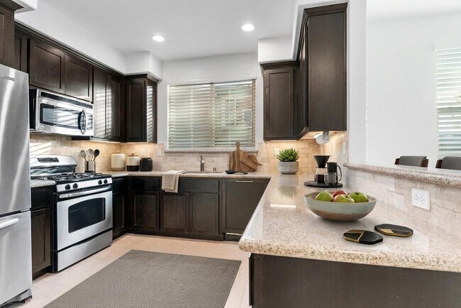 Foto del edificio - 144 Atherton Loop