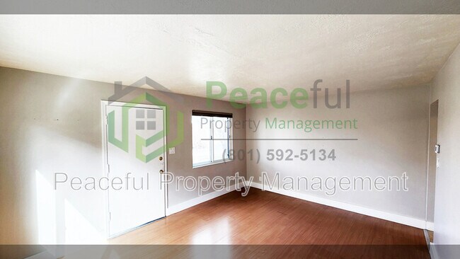 Building Photo - 853 S 900 E