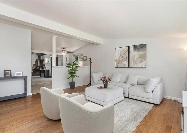 Foto del edificio - 1229 S Kilson Dr