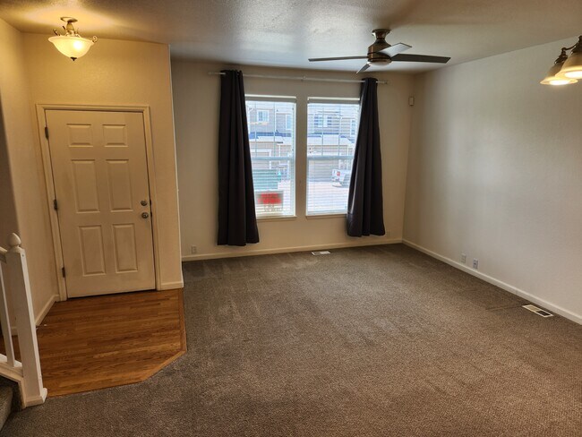 Living room - 1249 Timber Run Hts