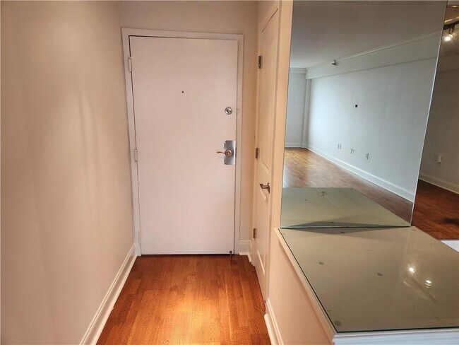 Foto del edificio - 2479 Peachtree Rd