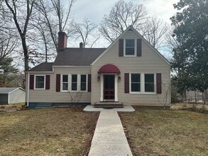 Building Photo - 1321 Peaks St