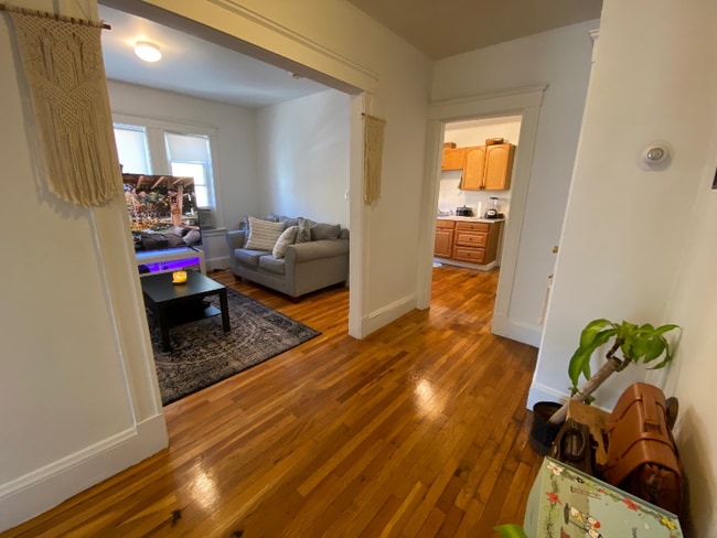 Photo - 524 Hyde Park Ave Apartment