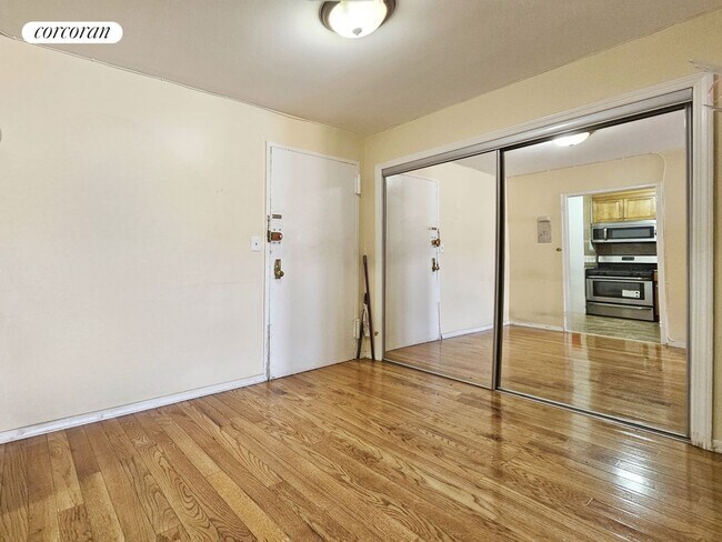 Building Photo - 8111 45th Ave