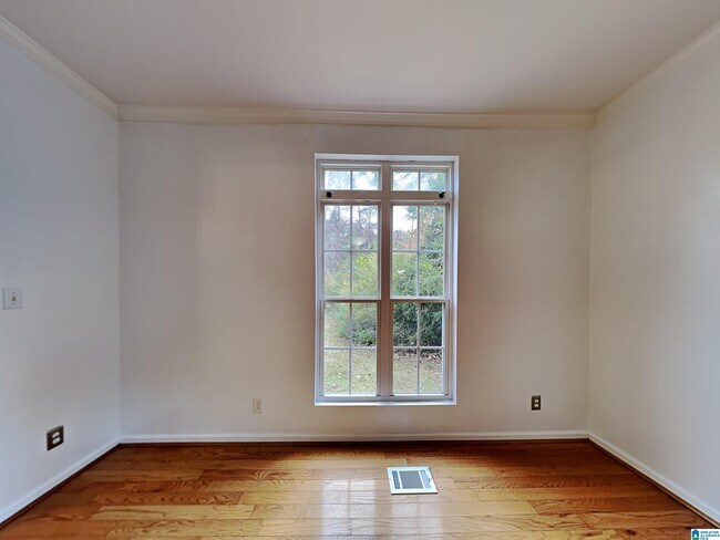 Building Photo - 1564 Berry Rd