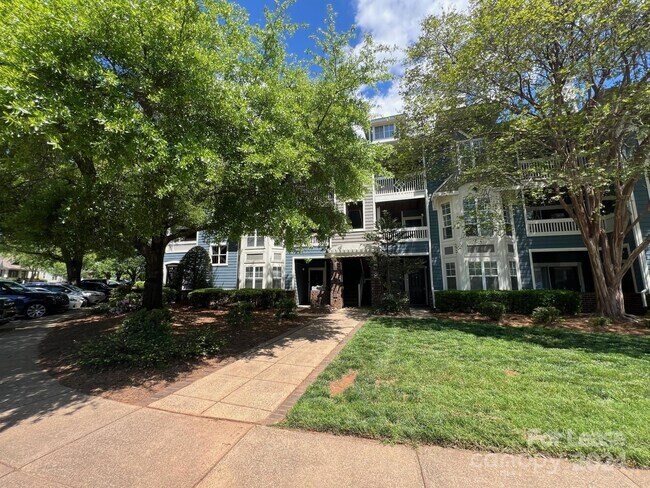 Foto del edificio - 525 Olmsted Park Pl