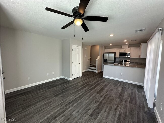 Foto del edificio - 2834 Champagne Gold Ave