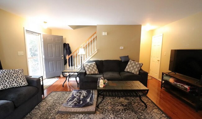 Foto del edificio - 641 Chickadee Dr