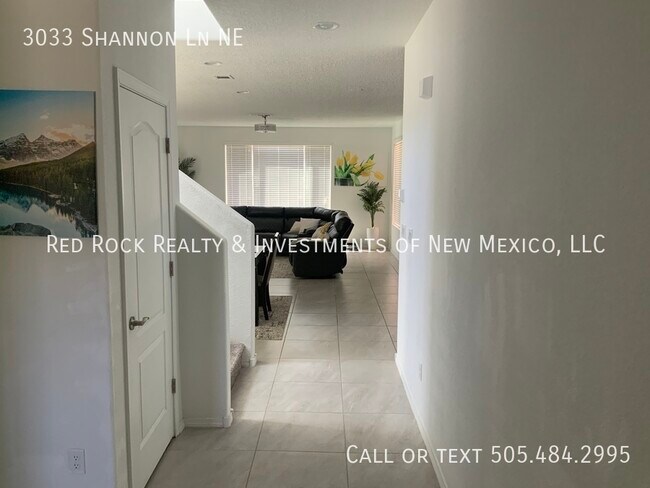 Foto del edificio - 3033 Shannon Ln NE