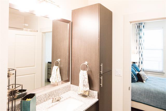 Foto del edificio - 2101 W Rosedale St