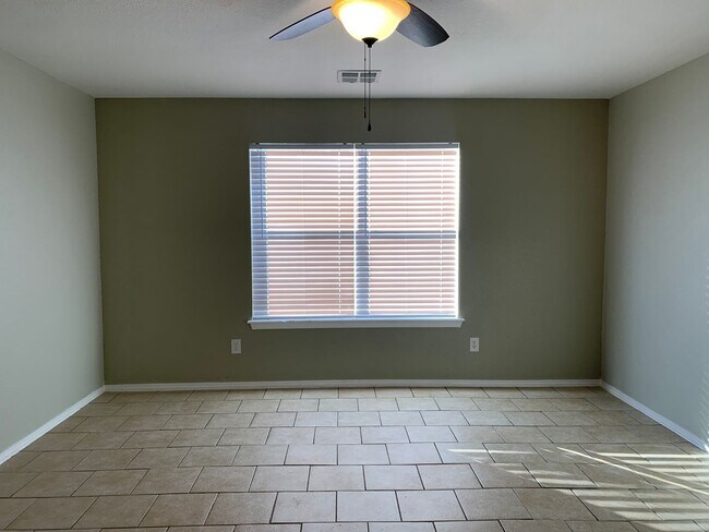 Building Photo - Welcome Home!