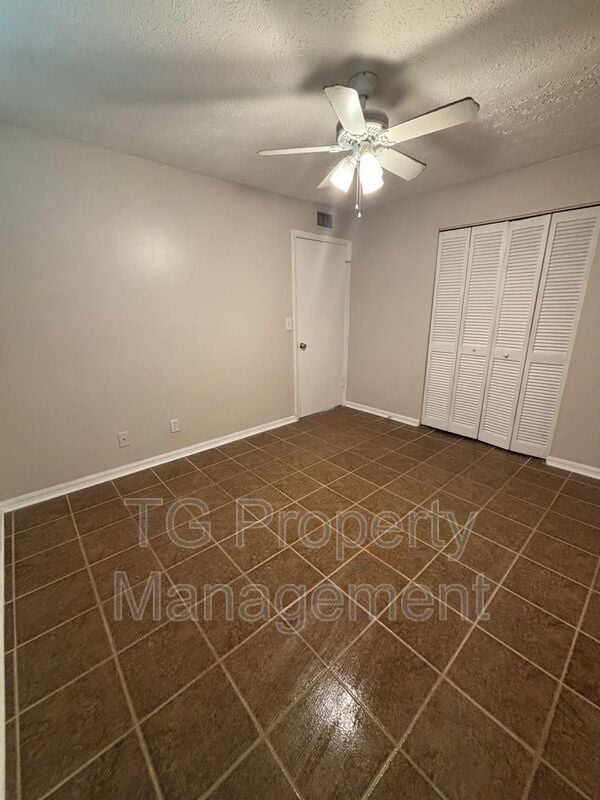 Foto del edificio - 325 5th Ave S