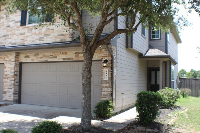 Foto del edificio - 6431 Densberry Ln