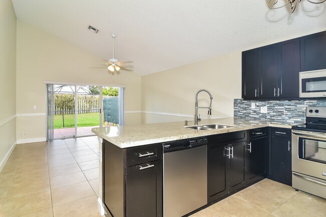 Foto del edificio - 22457 Middletown Dr
