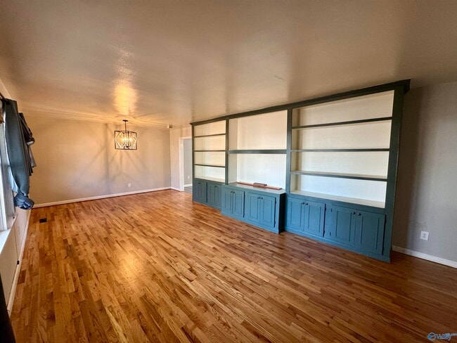 Building Photo - 804 Hereford Dr