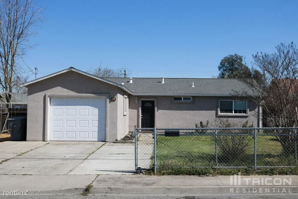 327 S 4th Ave, Oakdale, CA 95361 House Rental in Oakdale, CA