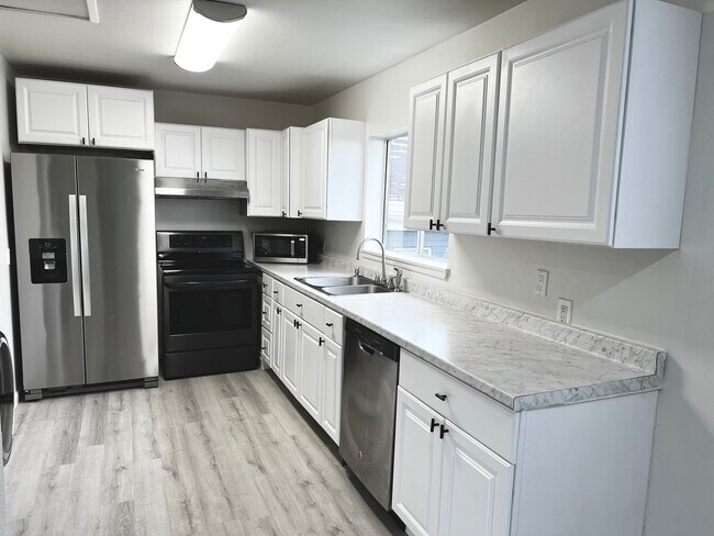 Kitchen - 1507 E Alder St